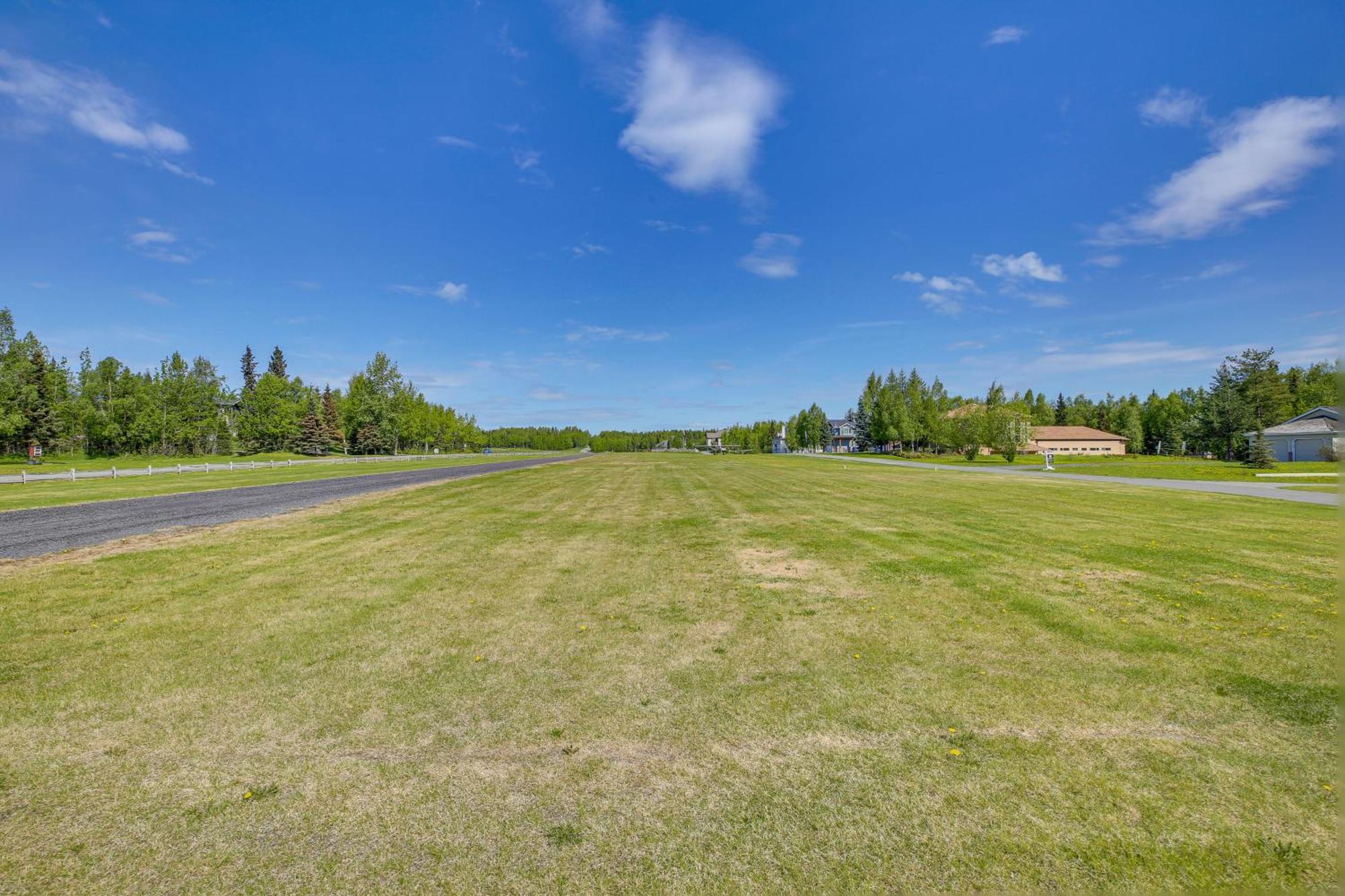 Spacious Family Home With Deck And Million-Dollar View Anchorage Eksteriør bilde